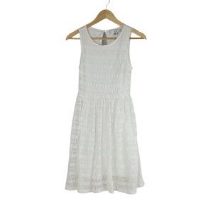 Forever 21 Dress Lace Lined Sleeveless White Scoop Neck Keyhole Neck size Small